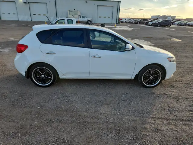 2012 Kia Forte5 - Photo 7