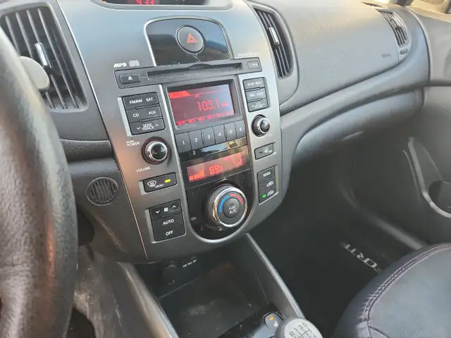 2012 Kia Forte5 - Photo 18