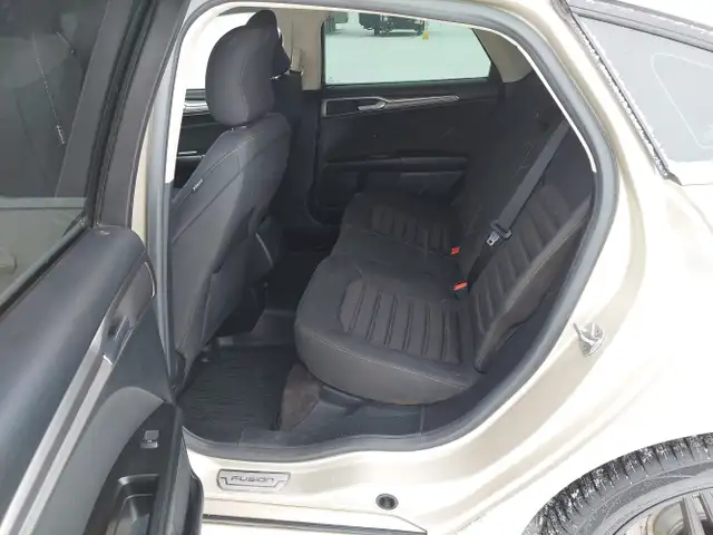 2017 Ford Fusion - Photo 15