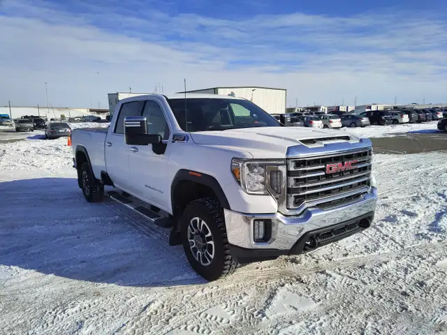 2022 GMC Sierra 3500HD - Photo 2