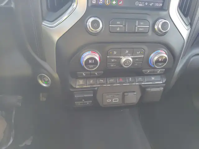 2022 GMC Sierra 3500HD - Photo 23