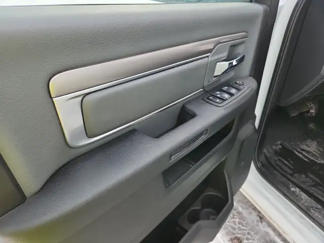 2023 Ram 1500 Classic - Photo 29