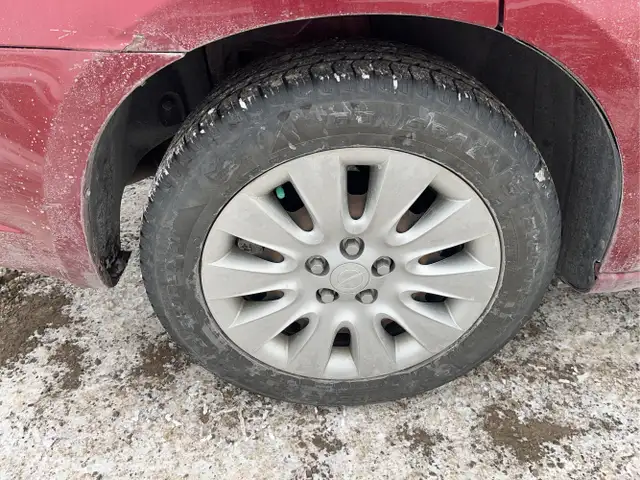 2014 Chrysler 200 - Photo 12