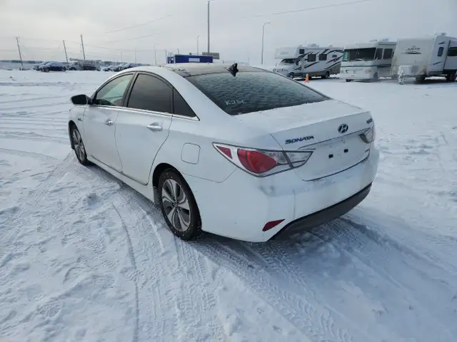 2015 Hyundai Sonata Hybrid - Photo 3