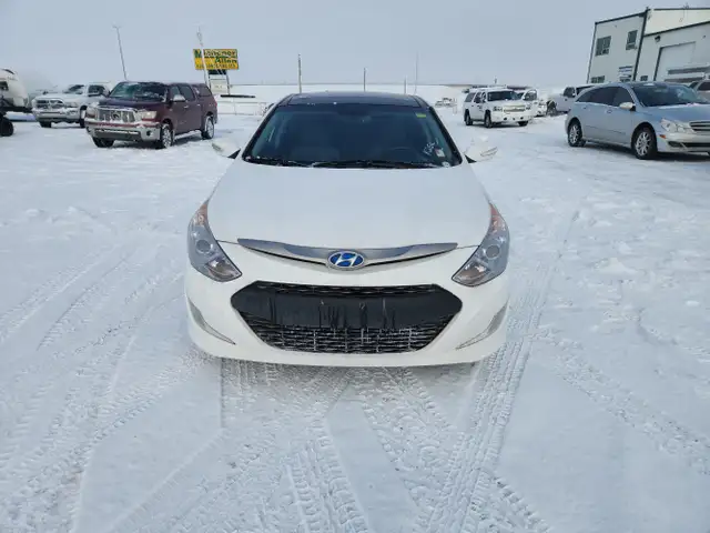 2015 Hyundai Sonata Hybrid - Photo 8