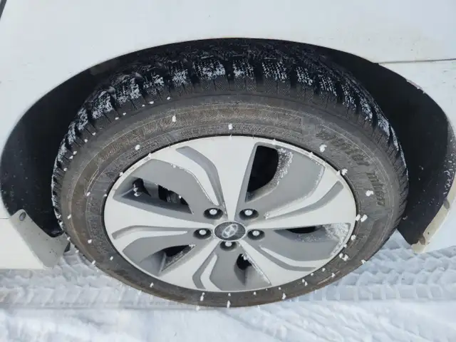 2015 Hyundai Sonata Hybrid - Photo 10