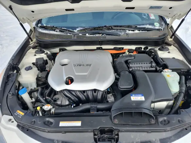 2015 Hyundai Sonata Hybrid - Photo 20