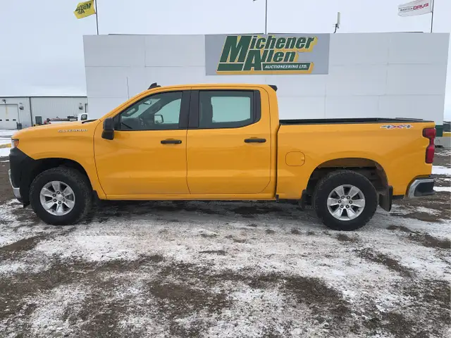 2019 Chevrolet Silverado 1500 - Photo 2