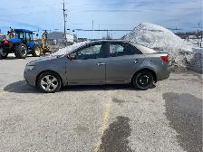 2010 Kia Forte - Photo 2