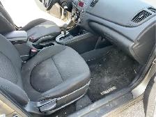 2010 Kia Forte - Photo 21