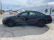 2017 Ford Taurus - Photo 2