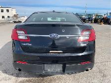 2017 Ford Taurus - Photo 4