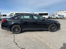 2017 Ford Taurus - Photo 6