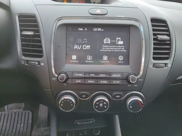 2018 Kia Forte - Photo 16