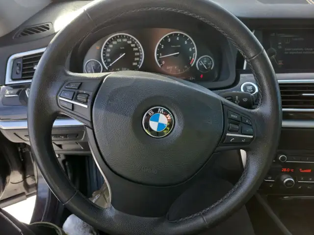 2013 BMW 5 Series - Photo 18