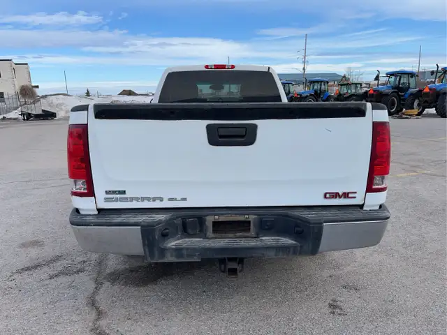 2011 GMC Sierra 1500 - Photo 4