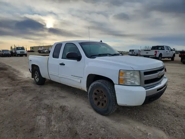 2009 Chevrolet Silverado 1500 - Photo 2