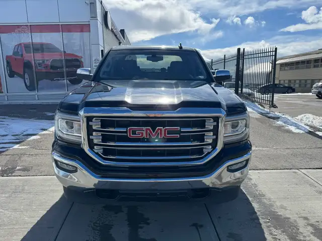 2018 GMC Sierra 1500 SLT Z71 PKG 4WD CREW CAB 5.3L V8 - Photo 2