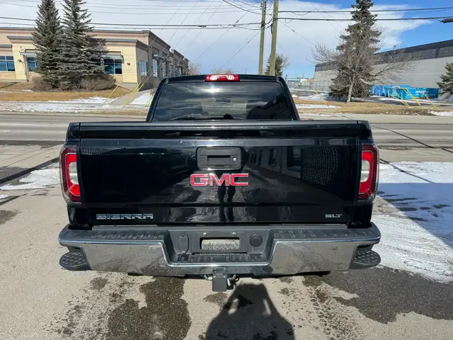 2018 GMC Sierra 1500 SLT Z71 PKG 4WD CREW CAB 5.3L V8 - Photo 5