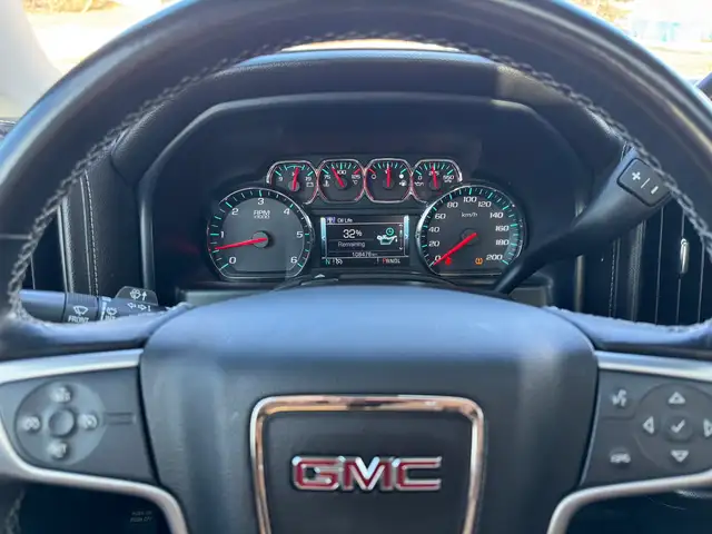 2018 GMC Sierra 1500 SLT Z71 PKG 4WD CREW CAB 5.3L V8 - Photo 14