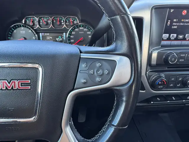 2018 GMC Sierra 1500 SLT Z71 PKG 4WD CREW CAB 5.3L V8 - Photo 15