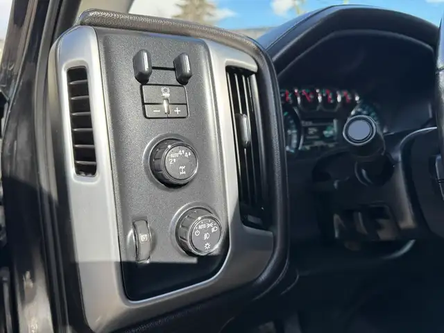 2018 GMC Sierra 1500 SLT Z71 PKG 4WD CREW CAB 5.3L V8 - Photo 20