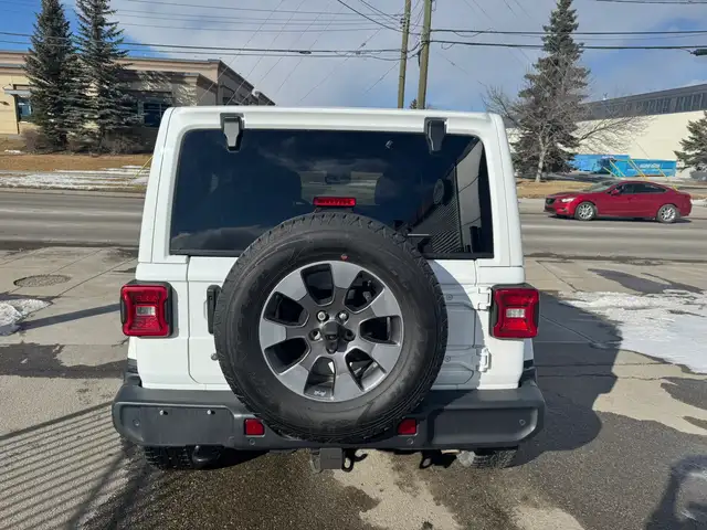 2019 Jeep Wrangler Sahara 4X4 - Photo 5