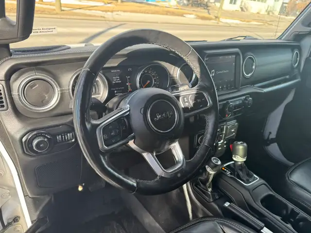 2019 Jeep Wrangler Sahara 4X4 - Photo 9
