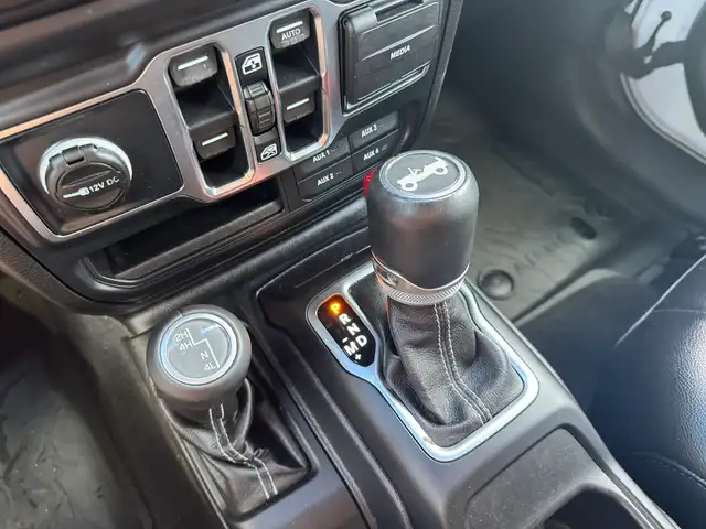 2019 Jeep Wrangler Sahara 4X4 - Photo 17