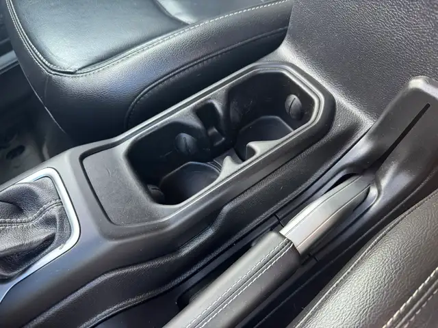 2019 Jeep Wrangler Sahara 4X4 - Photo 19