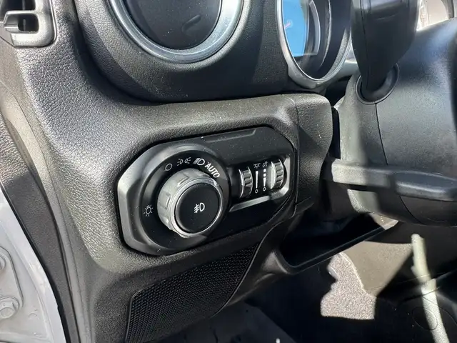 2019 Jeep Wrangler Sahara 4X4 - Photo 22