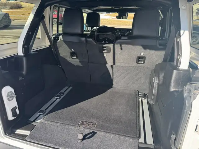 2019 Jeep Wrangler Sahara 4X4 - Photo 27