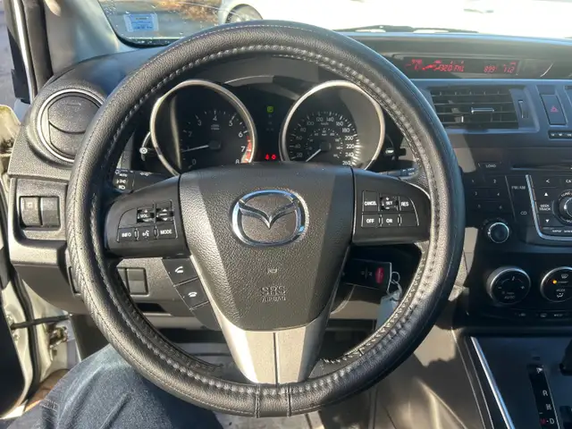 2016 Mazda 5 GS 6 Passenger, Easy on Fuel - Photo 15