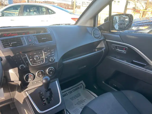 2016 Mazda 5 GS 6 Passenger, Easy on Fuel - Photo 17