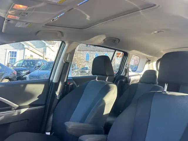 2016 Mazda 5 GS 6 Passenger, Easy on Fuel - Photo 19