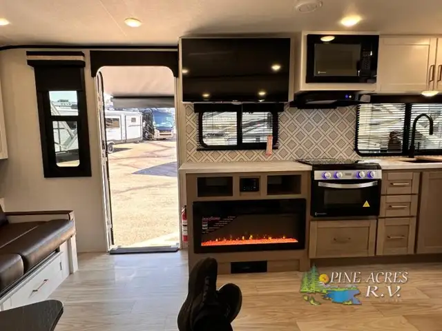 2026 Heartland North Trail 190MB Murphy Bed & Light Couples - Photo 21