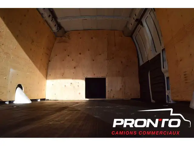 2022 GMC Savana Cargo Van 3500  Allonger  Moteur 6.0L V8  C - Photo 10