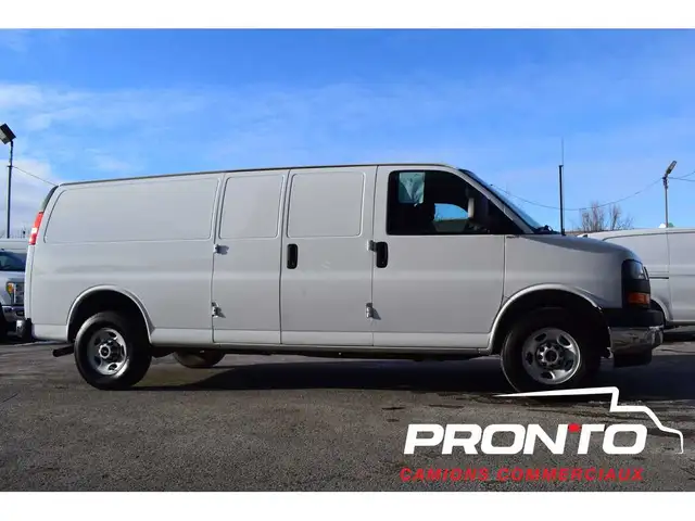 2022 GMC Savana Cargo Van 3500  Allonger  Moteur 6.0L V8  C - Photo 12