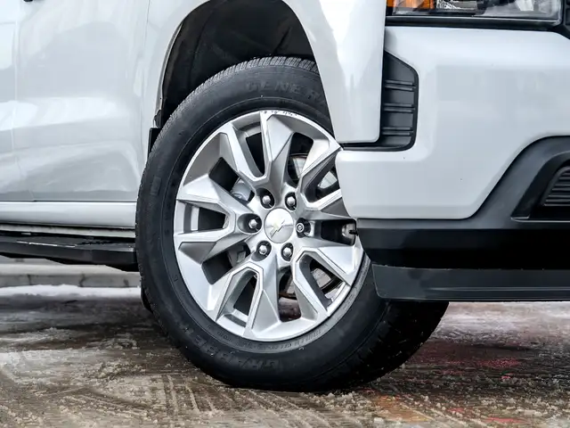 2021 Chevrolet Silverado 1500 - Low KM | Clean Carfax | 2.7L Tur - Photo 4