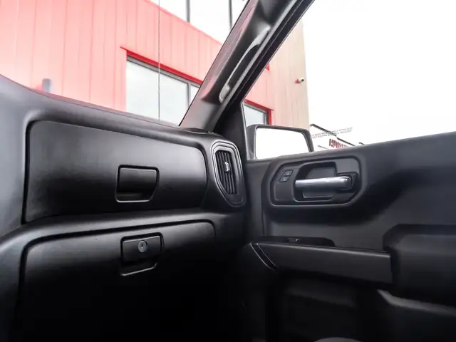 2021 Chevrolet Silverado 1500 - Low KM | Clean Carfax | 2.7L Tur - Photo 19