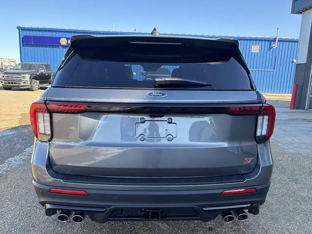 2026 Ford Explorer ST 400A - Photo 6