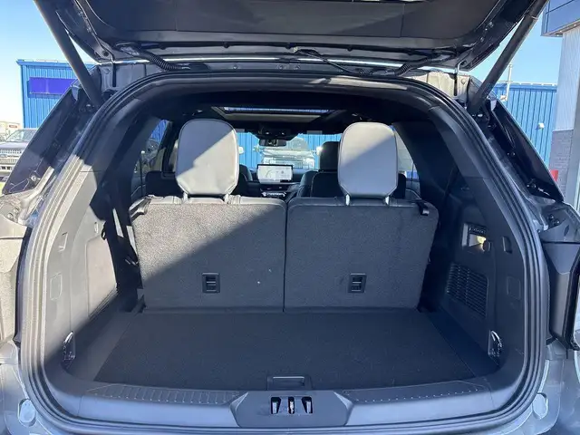 2026 Ford Explorer ST 400A - Photo 7