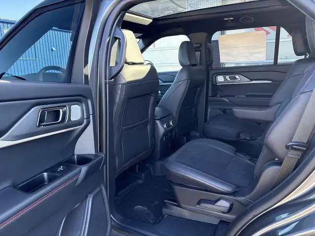 2026 Ford Explorer ST 400A - Photo 26