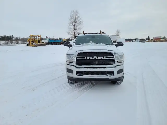 2021 Dodge Ram 3500 - Photo 5