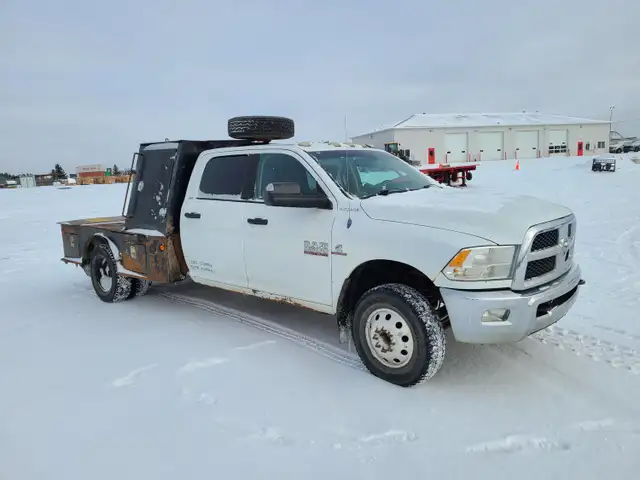 2013 Dodge Ram 3500 - Photo 2