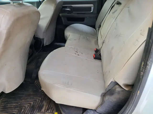 2013 Dodge Ram 3500 - Photo 17