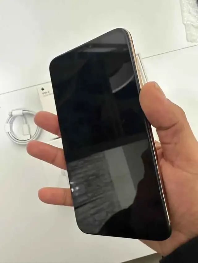 iPhone 11 pro max 64gb Airpods/Delivery - Photo 2