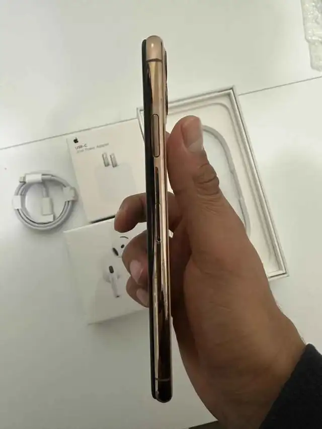 iPhone 11 pro max 64gb Airpods/Delivery - Photo 3