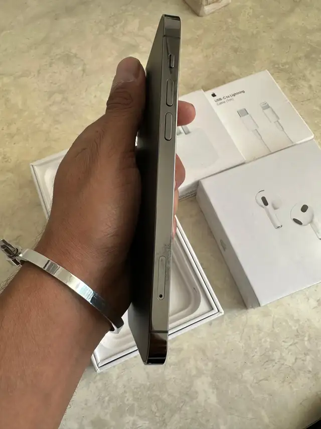 iPhone 12 Pro 128GB Airpods/Charger Set/Delivery - Photo 3