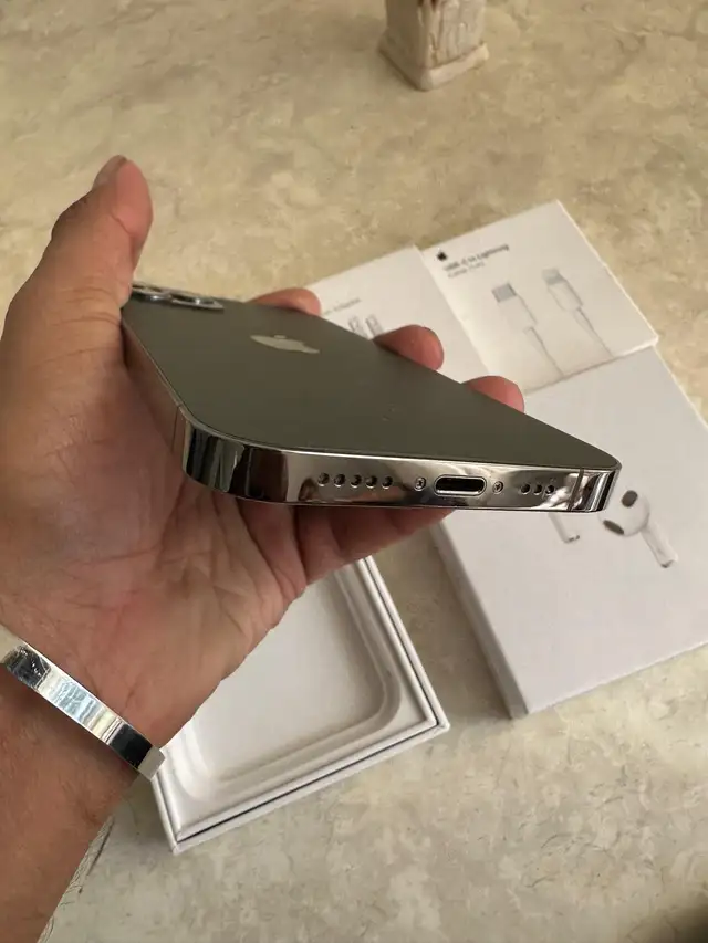 iPhone 12 Pro 128GB Airpods/Charger Set/Delivery - Photo 5